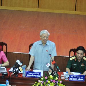 TBT Nguyễn Phú Trọng: đánh trên đầu và “ Người bị kỷ luật cảm ơn vì đã kỷ luật họ“.