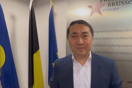 Khởi tố nhà báo Lê Trung Khoa – Bộ Công an “thách thức Hiến pháp” bằng Điều 117 – một vở kịch còn hài hơn cả Stand-up