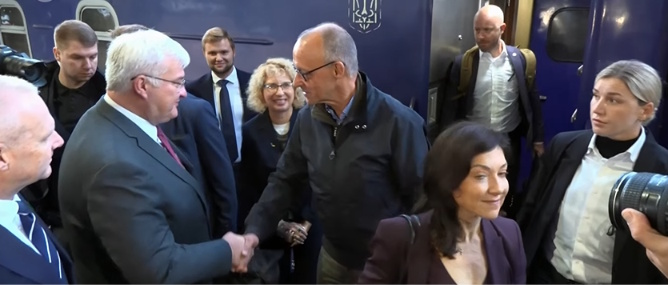 Thủ tướng Đức thăm Ukraine: “Các bạn vẫn có thể tiếp tục tin tưởng vào sự hỗ trợ của chúng tôi”